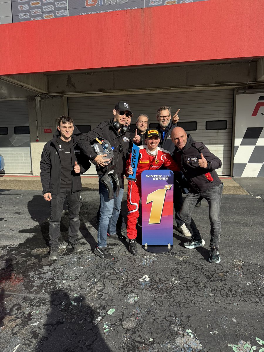 Carl Moon 🌙 tweet media