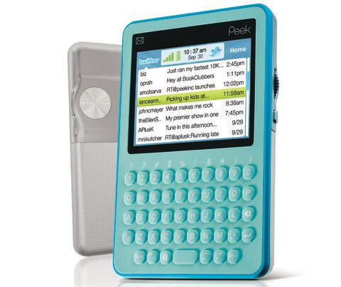 RetroTechDreams's tweet image. The $99 TwitterPeek from 2009 was a dedicated handheld that only accessed Twitter. Service cost $8/mo or $199 for lifetime access before shutting down in 2012.