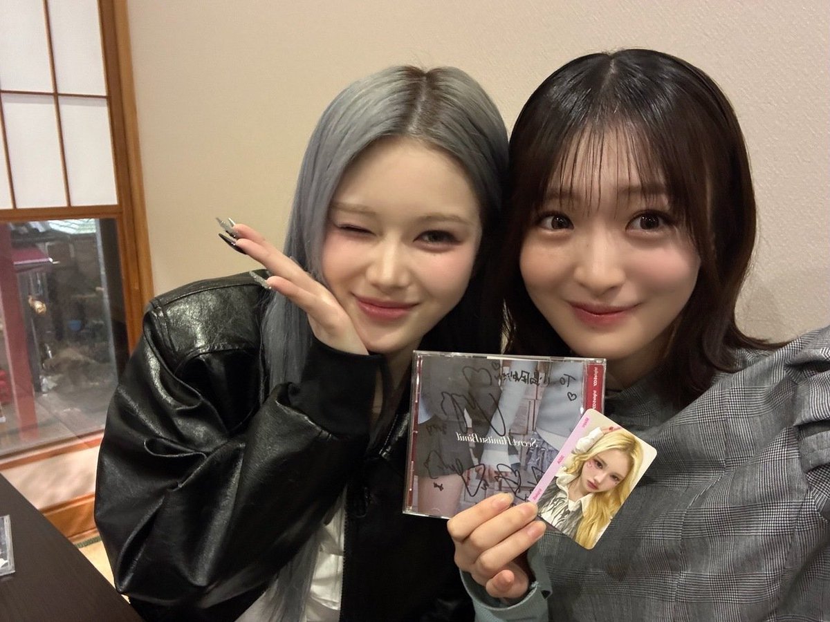 hamhamsangm's tweet photo. トエスマユさん、聡明で優しくて櫻坂のこと可愛い可愛いってたくさん褒めてくれて、国立の宣伝もすごい〜って言ってくれてめっちゃ好きになった❣️明治大学通ってたのも良❣️何よりIS:SUE剱持菜乃ちゃんとME:I 櫻井美羽ちゃんを足して2で割ったような爆美女で好きにならざるを得ない https://t.co/ZdlRuKdRQ2