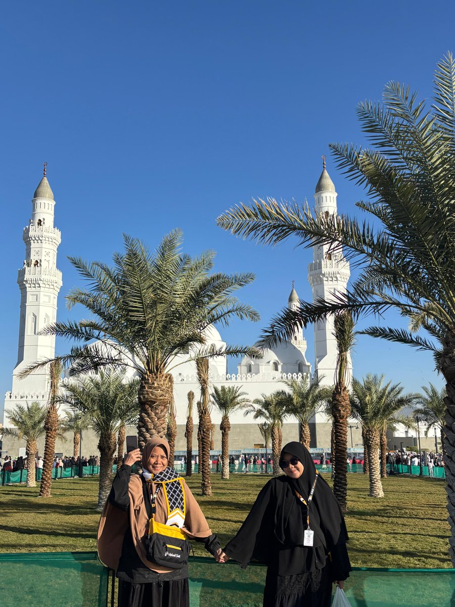 f_nursyifa's tweet photo. Ada hati yang masih tertinggal dekat sana.
Tenang jiwa dan raga. Tiada ingat duniawi lain. Spend your times Masjidil Haram is the best therapy. The real mengisi cinta dan masa dengan indah. Yaallahh please take me back to this place.🤍🥹🤲 https://t.co/pOnKb5i5t0