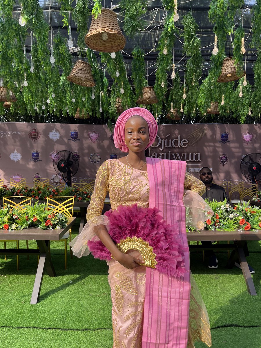 Ojude Olaniwun called, and I delivered! 🙈 An amazing way to close out my Graduate Trainee role.

Grateful to the seniors who guided, supported, and believed in me.❤️

And of course, my team won 😌