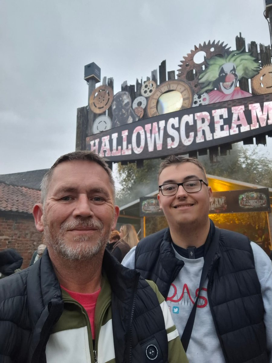 9:07am. My dad left the world. 
RIP Dad ❤️❤️ Glad that United won for you today!