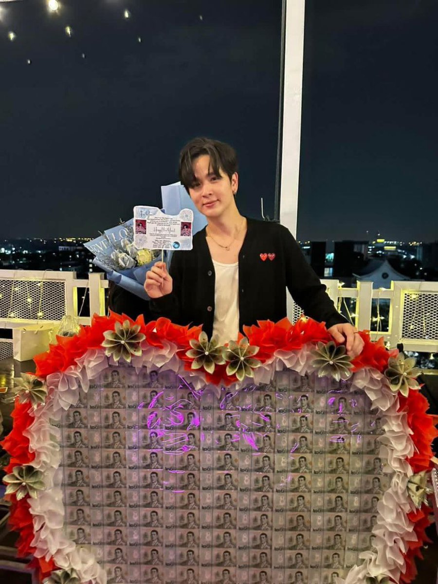 ypsnLoyalAngels's tweet image. A simple gesture of our support. Have an amazing year! Your ANGELS will always cheer for you on all your upcoming projects. Love you💜!

Tnx @ideakibkib @sweetplum29 @maya70neris @tulio_lady @mee_ni_dee @Aprilzainenida1 
#แก้มกลมของยุ่น
#ChubbyCheeks
#yoonpsn
#yoonpsn_LoyalAngels