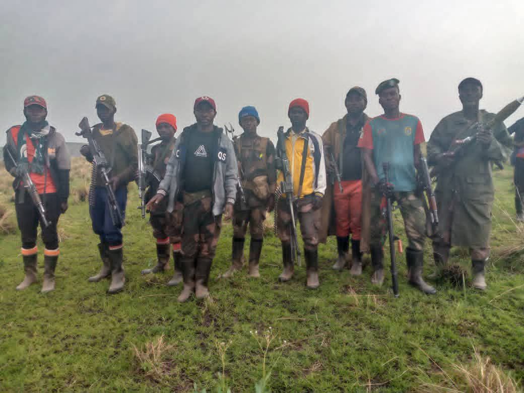 JulesMNational's tweet image. Entre-temps, je vous présente les grands médecins-chirurgiens du Point Zéro. Les Experts « MS gradués » de la très prestigieuse Université patriotique de Lumumba, faculté des Wazalendo, section spéciale Wenyebukongo.
Avec nos FARDC le travail a été bien fait