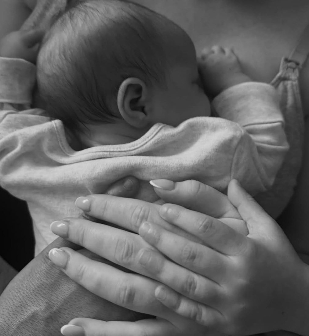 hourly_lmx's tweet image. LITTLE MIX IS BACK