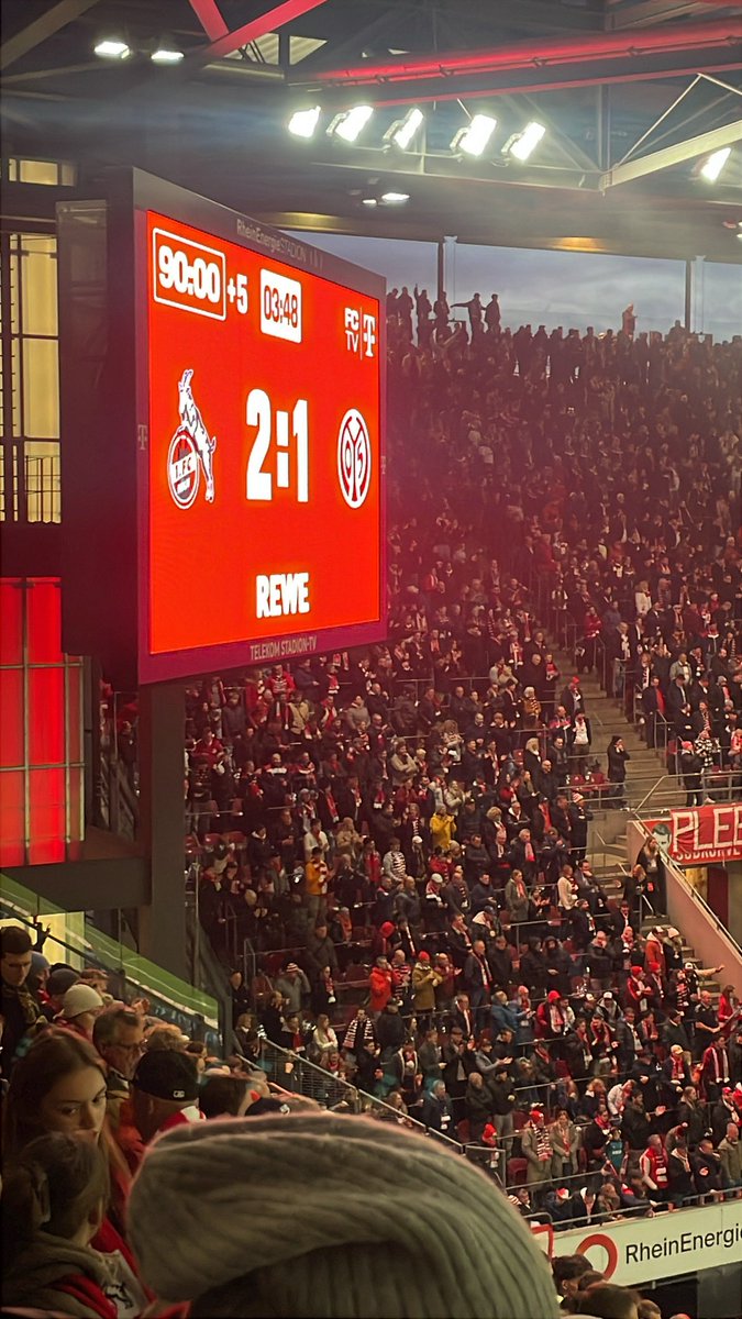 VIVA COLONIA✨
___
#KOEM05 #Effzeh