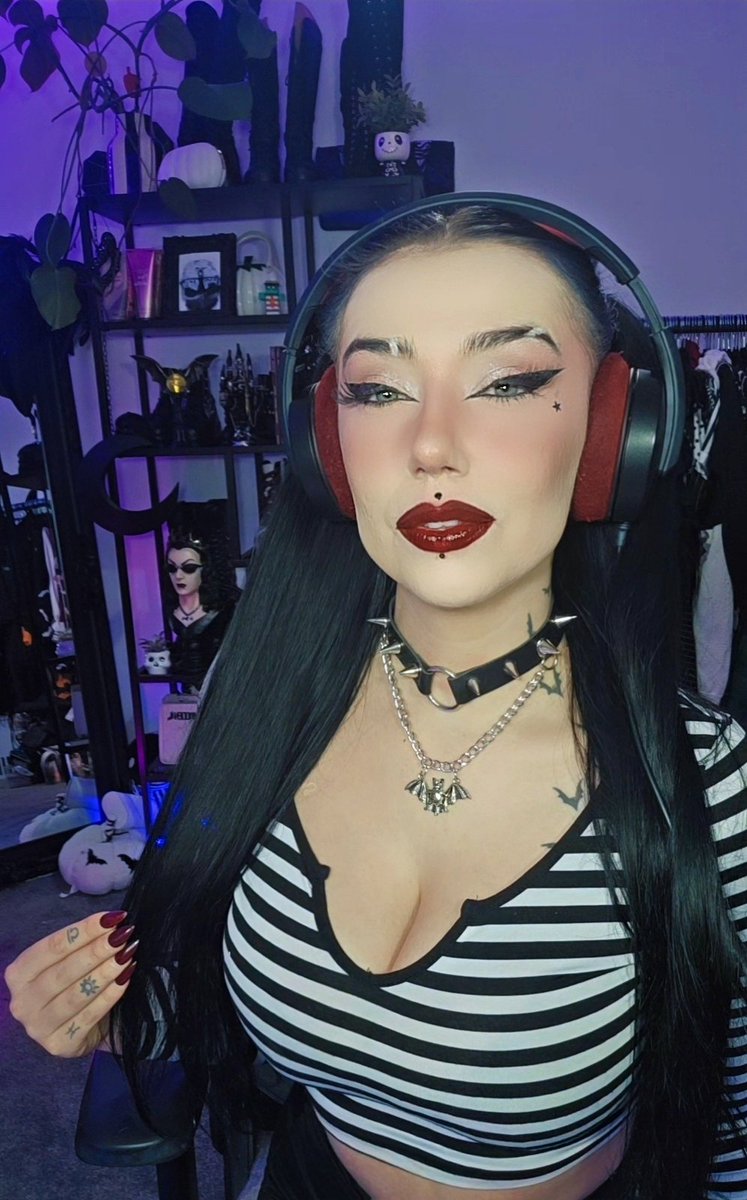 EleshaAliceT's tweet image. 🎵💁🏻‍♀️ Singing stream and REPO with community subbed ghouls! - LIVE NOW twitch.tv/eleshaalicetho… 💁🏻‍♀️🎵

Thank you to my genius bestie!