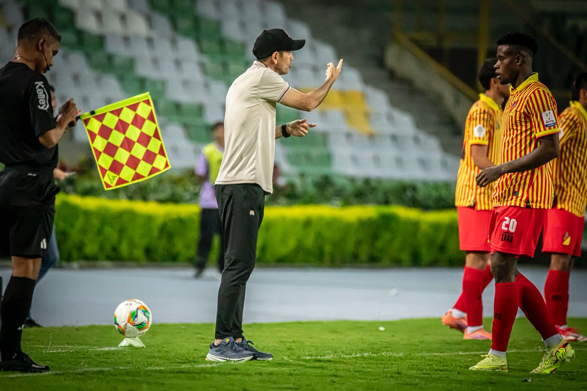 Muchos sentimientos encontrados luego del debut de ⁦<a href="/DeporPereiraFC/">Deportivo Pereira 🐺</a>⁩ en la temporada 2026. Desde lo futbolístico se compitió en el PT con jugadores improvisados en algunas posiciones.El ST con 10 no se pudo controlar al rival.El tema arbitral desastroso. Lo administrativo..