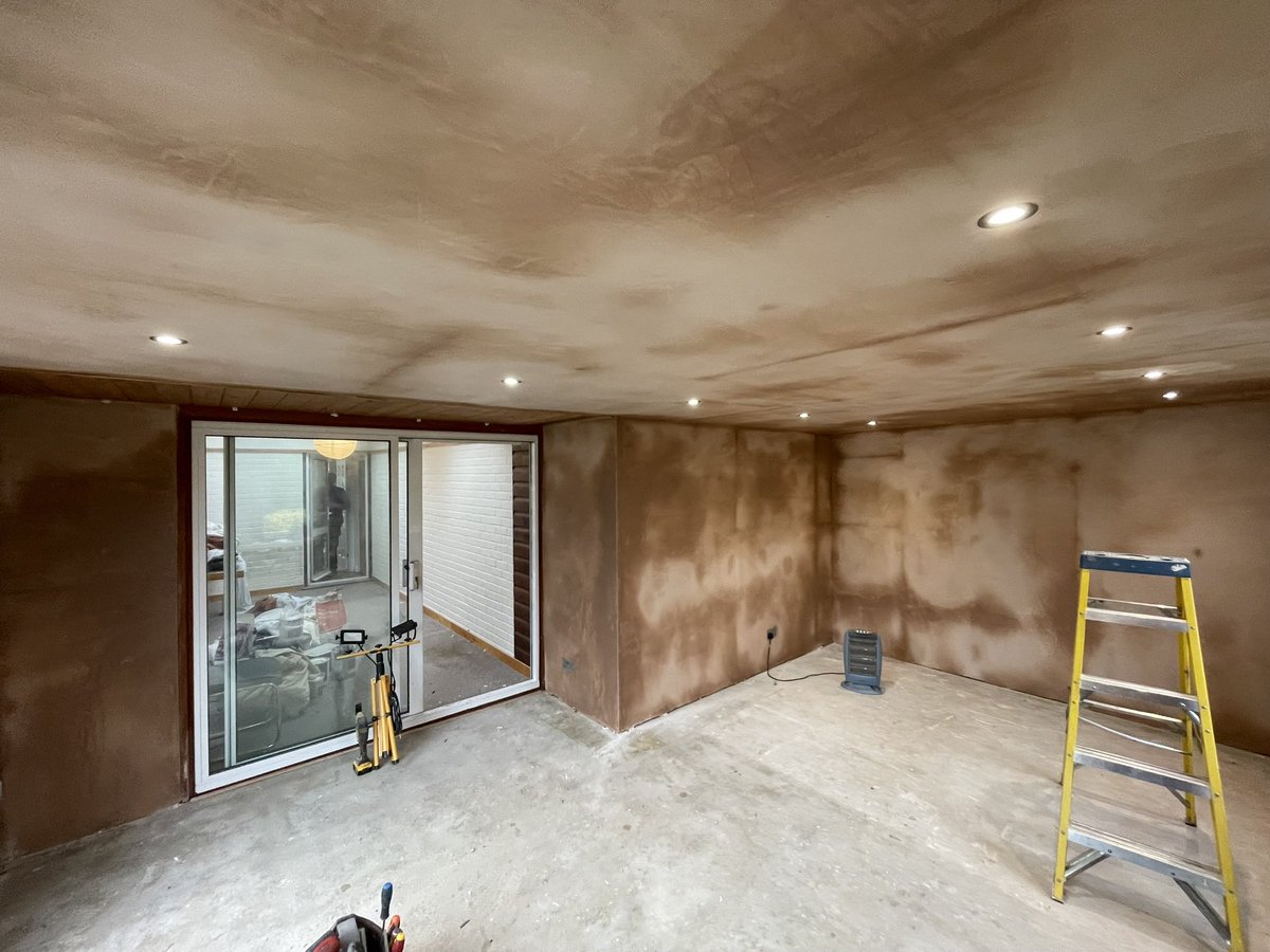 Essential Plastering Services of #colchester.  Catering for all your plastering needs around your home.  
Serving Colchester homes for over 10 years.