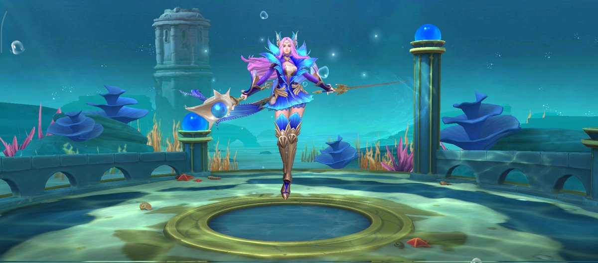 flwrroot's tweet image. Subí con una skin de prueba, dios q linda es a veces me siento lesbiana