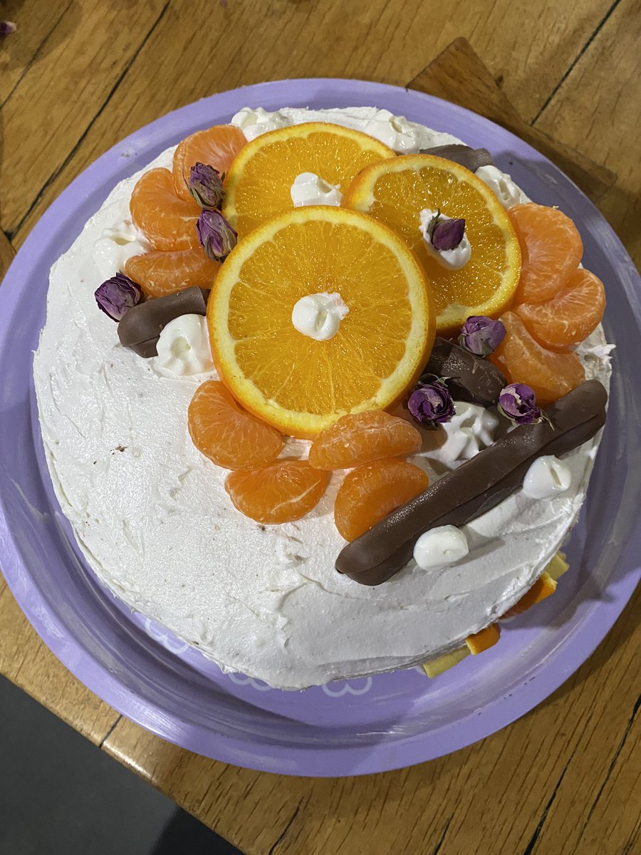 rsteoit's tweet image. yemek yapmak terapi bla bla bizim evdeki malzemelerle yapılan max seyler