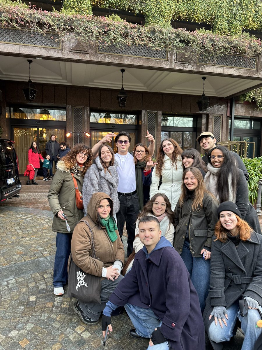 hudsonwupdates's tweet image. Hudson Williams with fans in Milan earlier. He is reportedly leaving Italy (via bbadbonny)