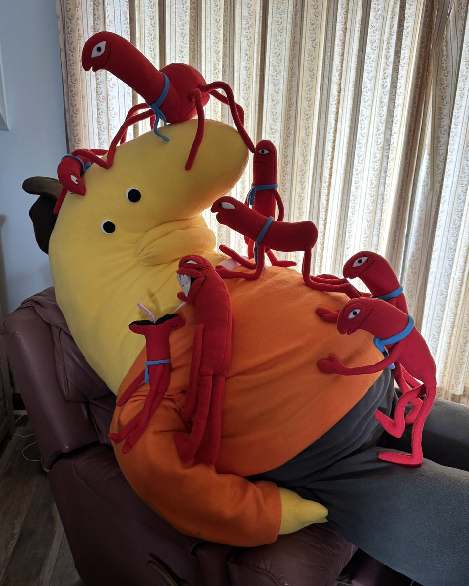 basicallyedd's tweet image. let’s wake up uncle charlie