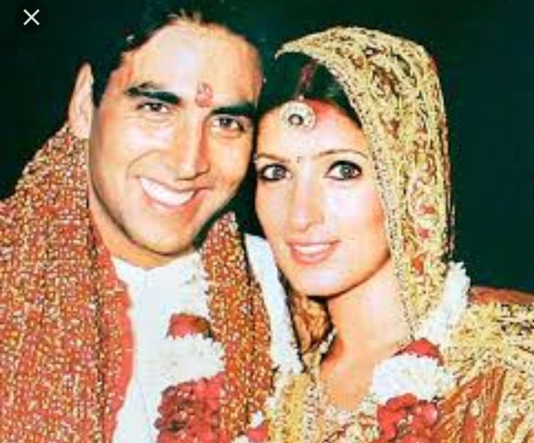 SushankSaini130's tweet photo. Happy  25th  marriage  anniversary
#akshaykumar  and  #mrsfunnybones https://t.co/NgcA7tcD38