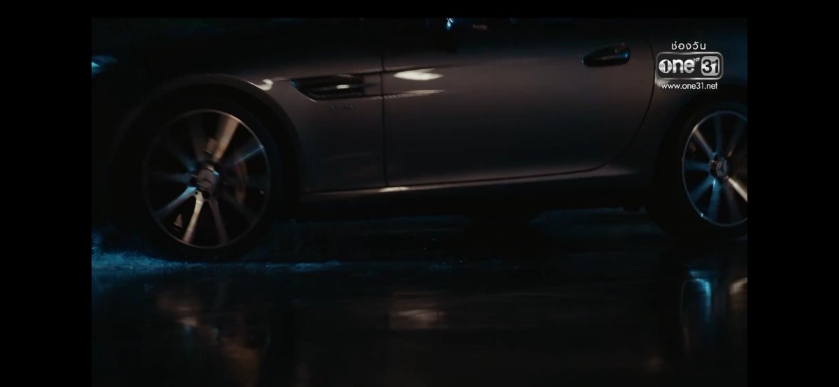 auaumananya's tweet image. พอคุณดลปัดน้ำฝนปุ๊ปปป ชั้นก็รู้ทันทีว่ามาแน่ โอ๊ยยย แล้วตัดจบเลยด้วย!! 

RELOVED THE SERIES EP7
#RELOVED_EP7