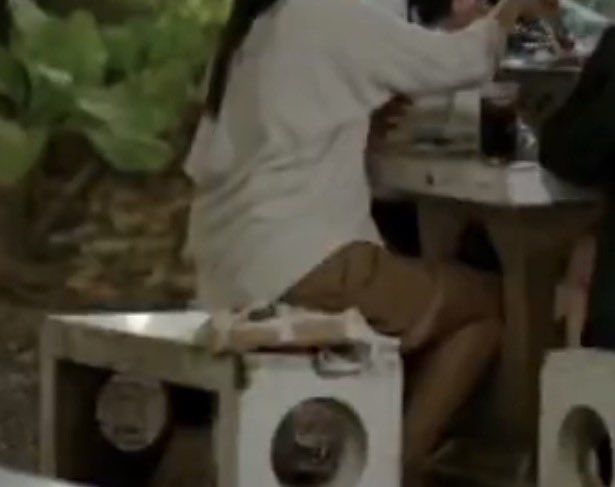 yauntonmi's tweet image. น้องนิดหน่อย with her ปาเก๋า เอ้ย กาเป๋า

 #คืนนี้ผมนอนไม่หลับEP2