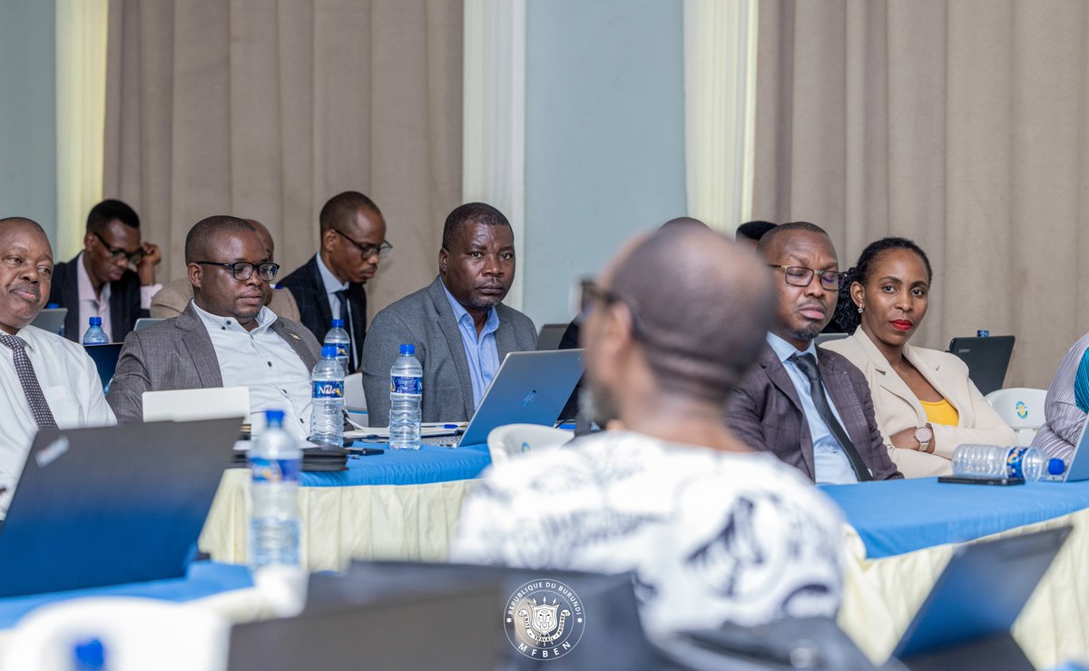 FinancesBdi's tweet image. Cette rencontre marque une étape importante pour accélérer les #réformes en cours, améliorer la mobilisation des ressources internes, moderniser la gestion des finances publiques et renforcer la #digitalisation des services. Elle traduit une volonté concrète de travailler de