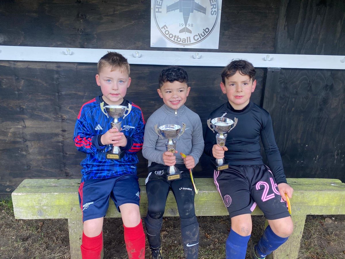 Harriers_fc's tweet photo. 9 games at Herne started at 9am with good numbers for Mini Harriers. Pictured yr R , yr 1 &amp; yr 2 players with their player of the week trophies. Mini Harriers takes place at Herne School Sat 9am to 10am .  Paul - Club Chairman on 07824623879 or message the club contact page. https://t.co/W92vTDb4Rc