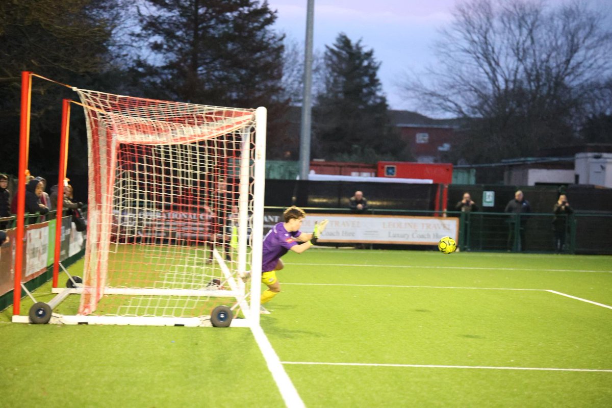 Hanworth Villa FC tweet media