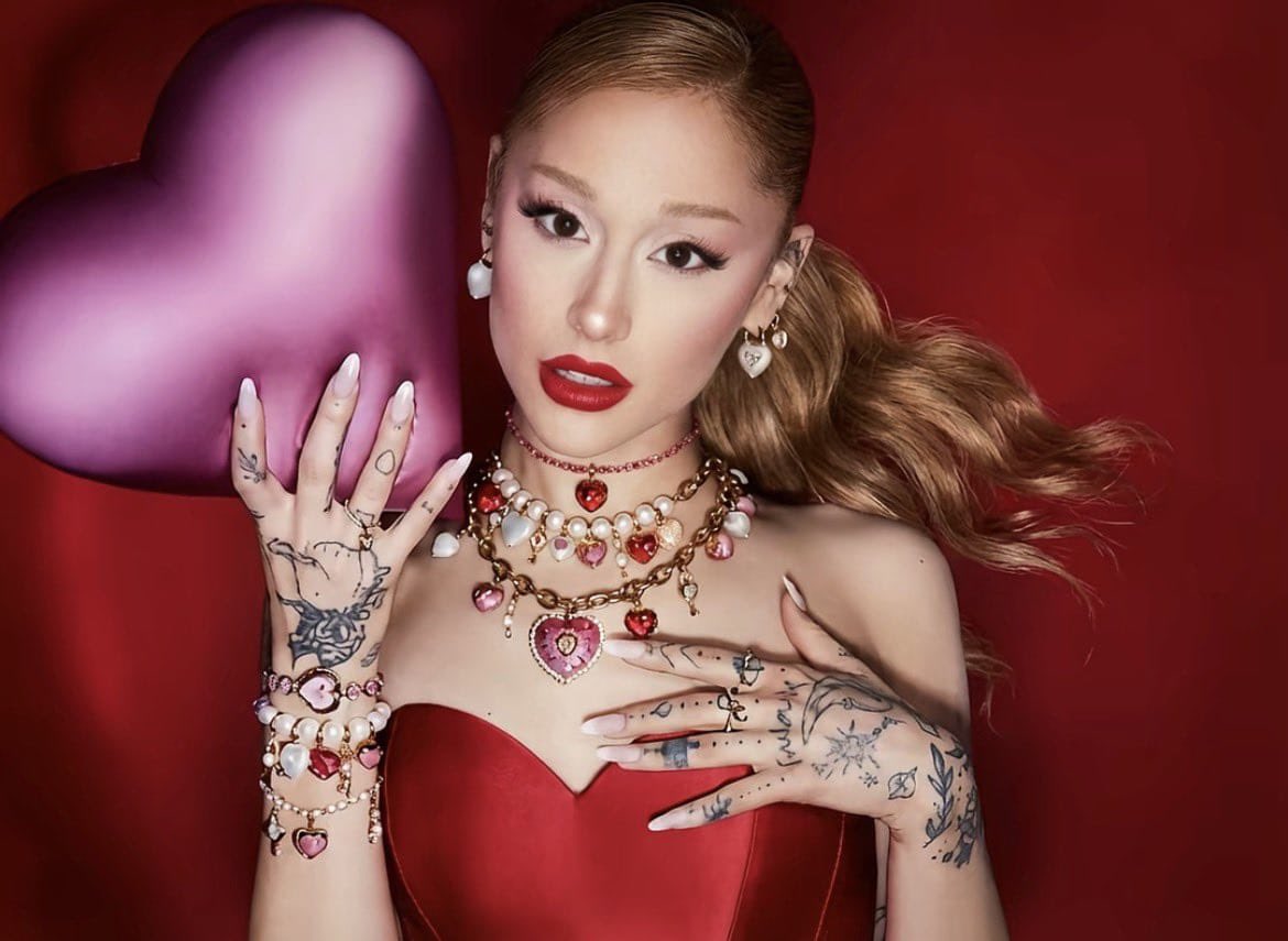 🚨 MEU DEUS: Ariana Grande em nova coleção para a Swarovski.