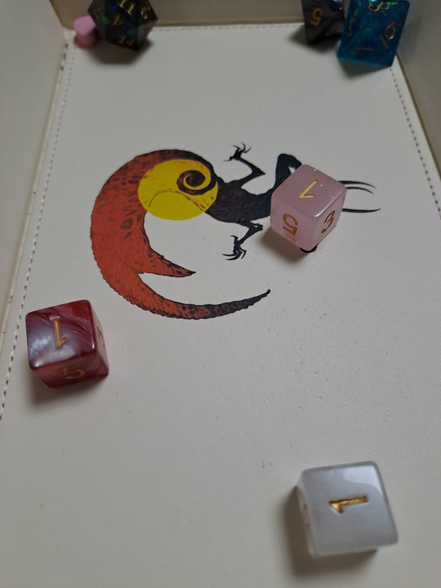 데미지 3 나온 주사위 보실래요?
어쩐지 크리티컬이 많이 터지더라니 (feat. 운수좋은날)