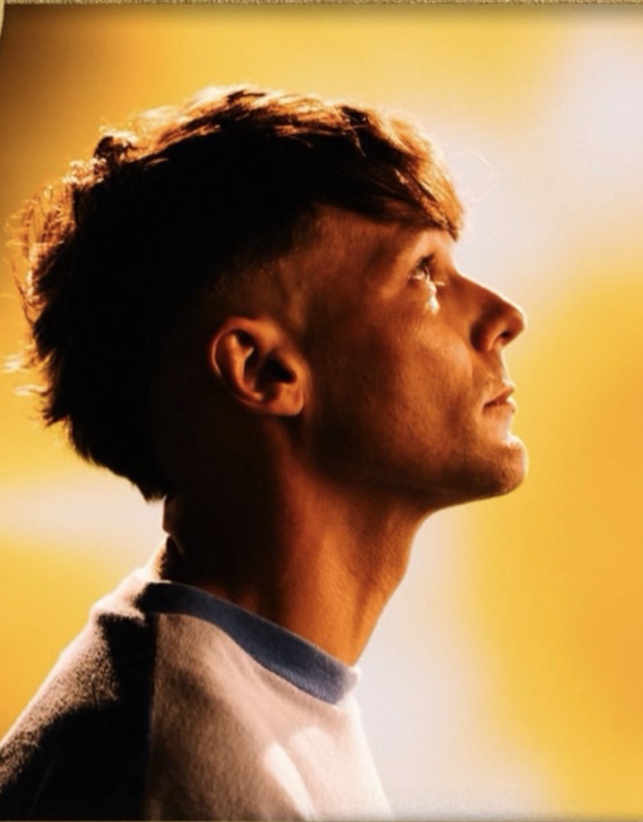 GVFCaleidoscope's tweet image. Say whatever you want,
but Louis Tomlinson is the kind of soul you pray to daily.
Quiet strength, truth in his eyes,
and a light that doesn’t ask for permission. 🙏✨

#LouisTomlinson #Devotion #QuietPower #TruthAndLight #Iconic #AlwaysHim