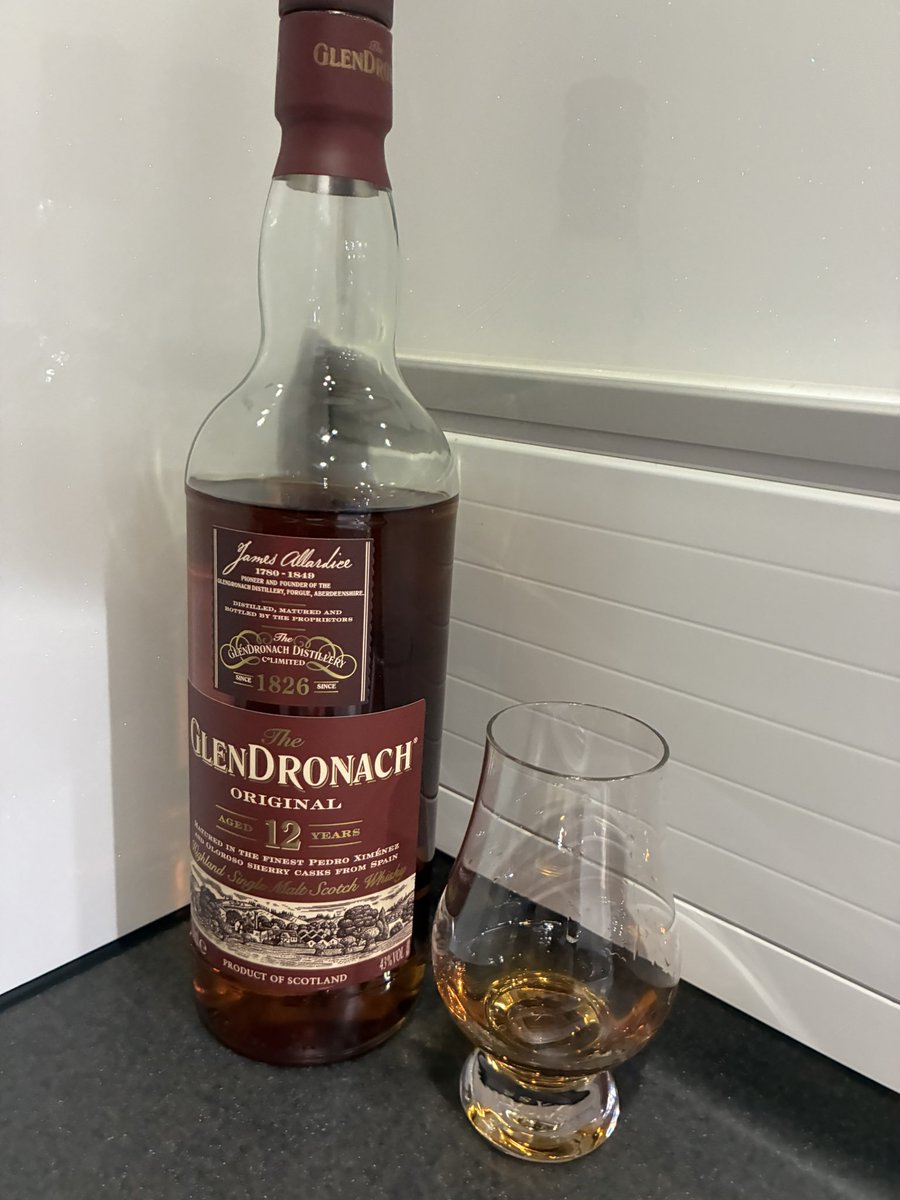 バレリーナ:The World of John Wickを見ながら
ジョンウィックシリーズは無心で見れるから酒が進む（撮り忘れもあるのでもっと飲んでる）😨