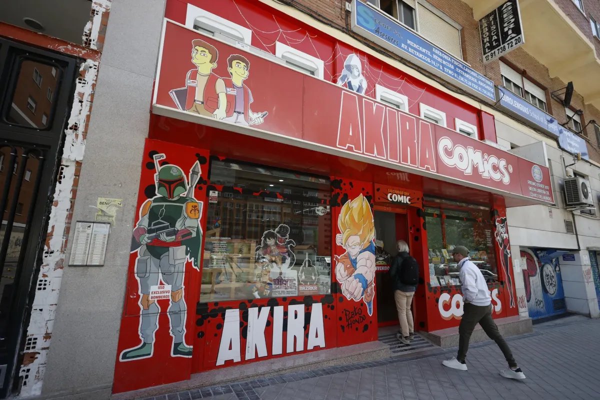 VivaErManga's tweet image. ¡Akira Cómics ampliará su tienda 400 m2 dedicándoselo al Manga!

Ampliarán su tienda a más de 1500m2, convirtiéndose en la tienda de cómics más grande de Europa, con un nuevo distrito llamado “Neo-Tokio”

Se prevé su inauguración a finales de año

@Akira_Comics #AkiraComics