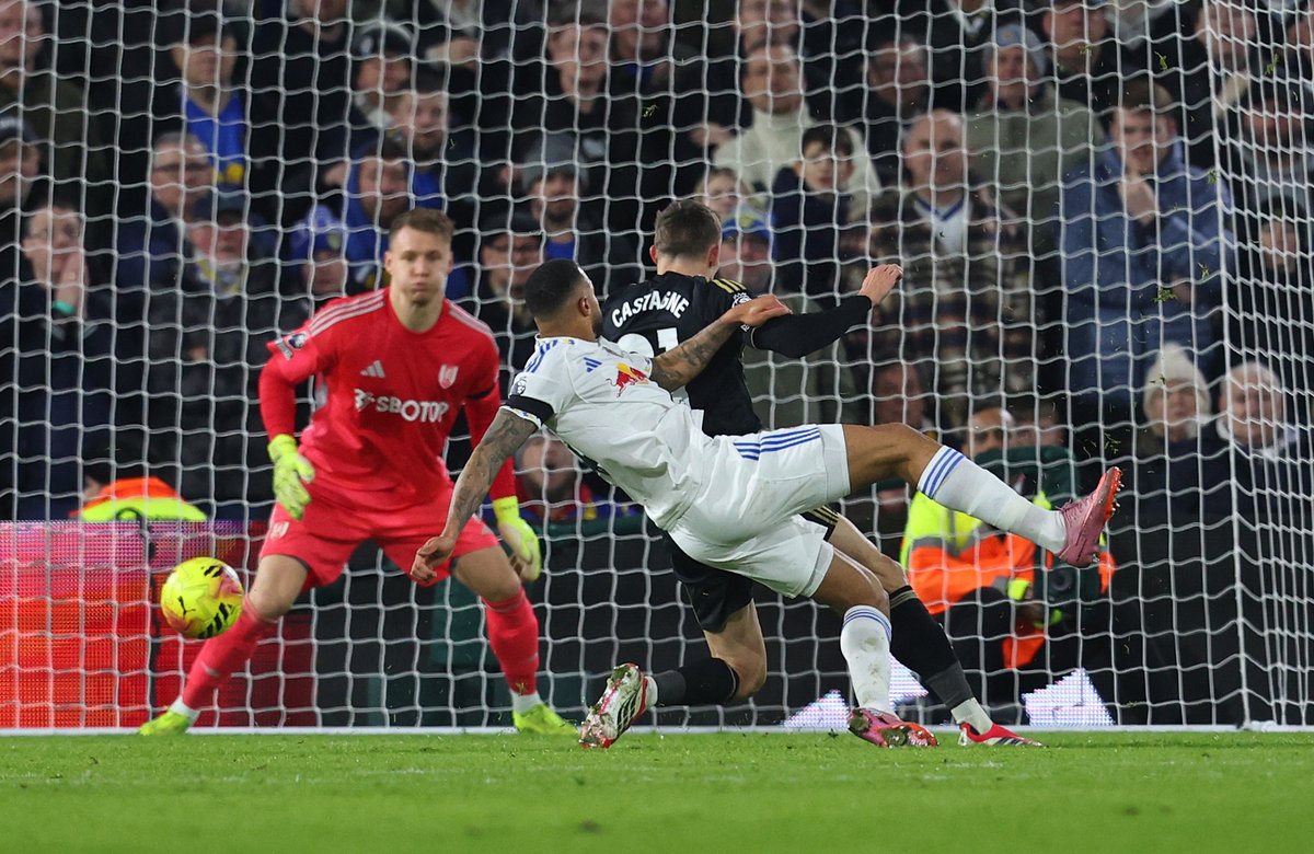 Lukas Nmecha scores for <a href="/LUFC/">Leeds United</a> in the 91st minute! 😱