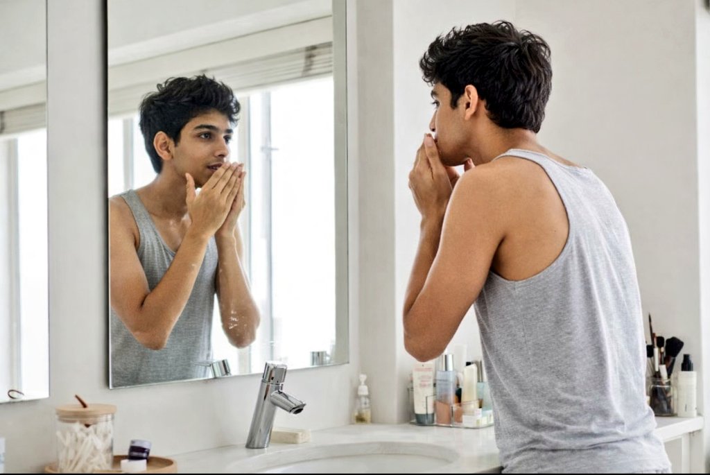dentistree2's tweet photo. Brushing twice a day and still dealing with bad breath?

Sometimes it’s not about hygiene alone , hidden oral issues can play a role.

Early attention usually makes things simpler.

#oralhealth #Bangalore #dental #bengaluru https://t.co/WrrQxhiqeQ
