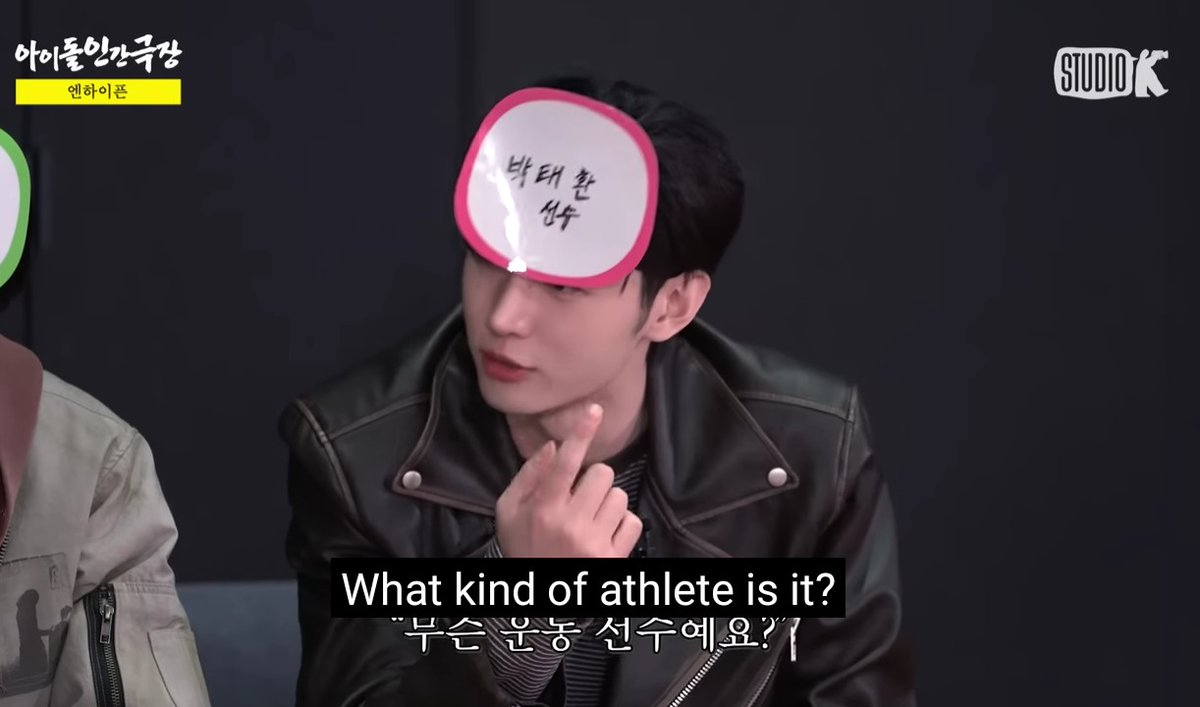 pshroyals's tweet image. It's just so funny how they thought guess word from description would be a challenge for sunghoon who not only has crazy intuition but also the walking enhypen encyclopedia who can cut out any BS just from their body language 😭 like just look at his know it all face..