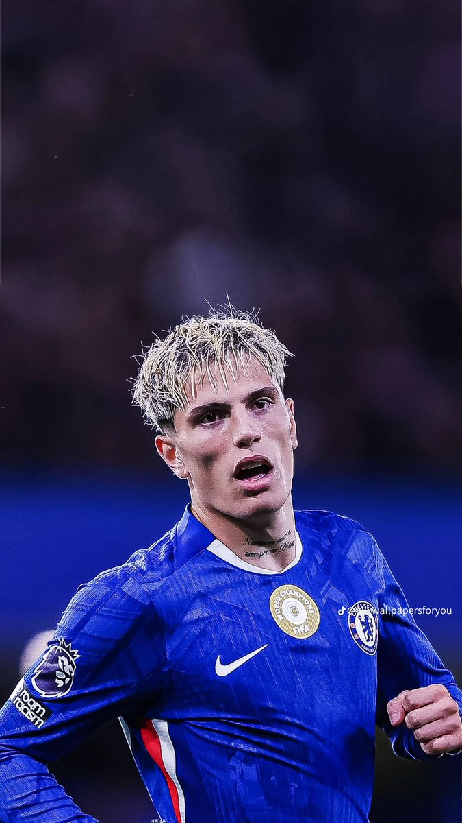 DceeSam1's tweet image. I would never rate anyone who thinks Garnacho is a serious winger… man can’t even dribble anyone, decision making so poor completely frustrating.