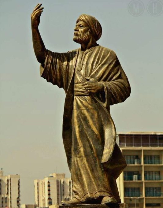 adabworldd's tweet image. قيل للمتنبي: "فلان يهجوك"
أجـاب: هذا صعلوك يريد أن أردّ عليه فيدخل التاريخ
- ثم قال : 
وتأبى النَّفسُ أنْ تهجُو لَئيماً. فبعضُ النّاسِ يَرفَـعُها الهِـجاءُ....