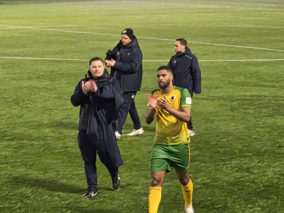 Lardy Army tweet media