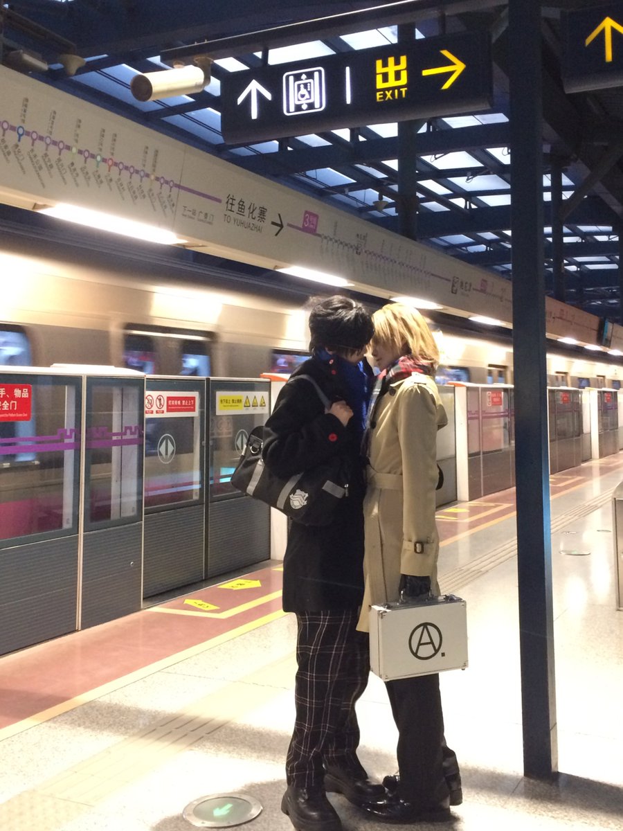 君は僕を、ある年ある月ある日に、ただ残してゆく。