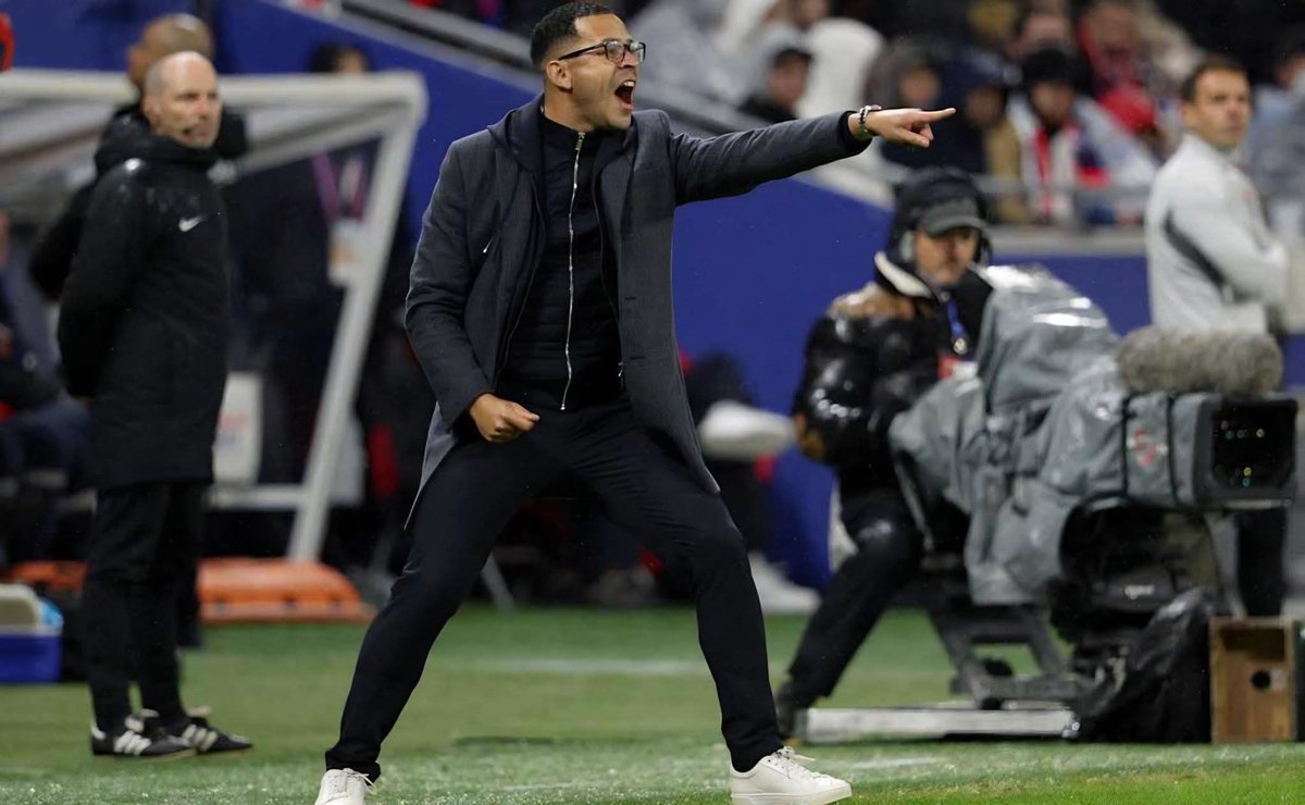 3points and A Clean Sheet.

Liam Rosenior gets his first Premier League win. 

Noticed any differences from the Maresca Era so far?

#chelsea #PremierLeague #rosenior #football #CHEBRE