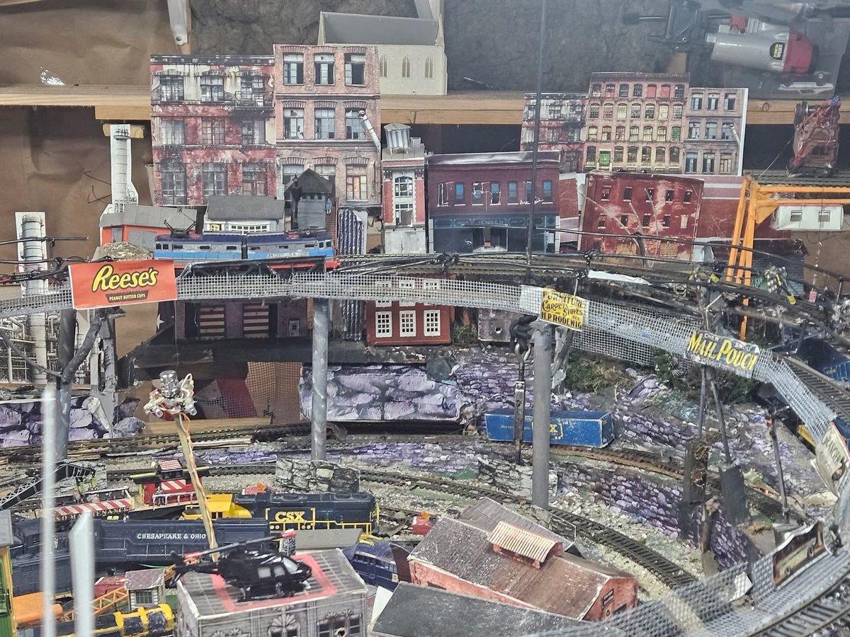 Cursed Model Trains tweet media