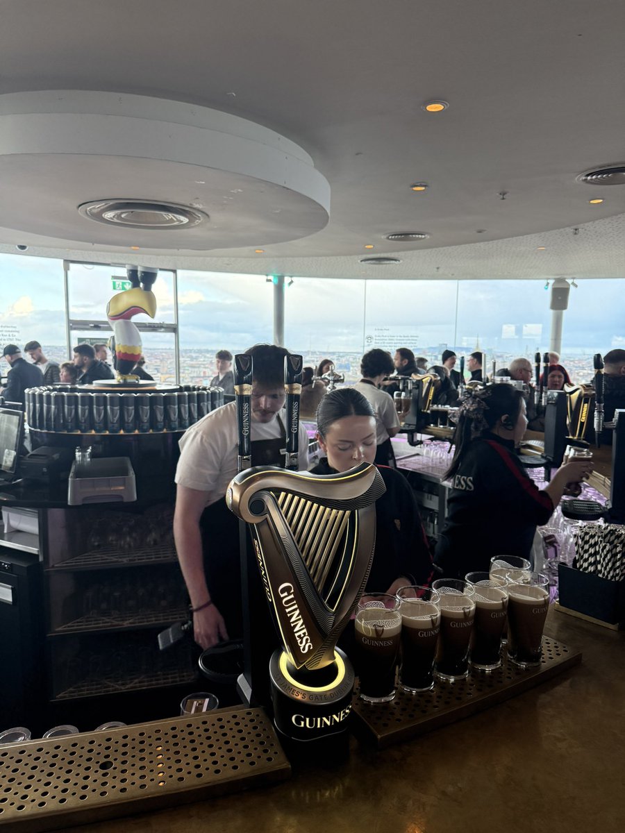 Paul Springett tweet media