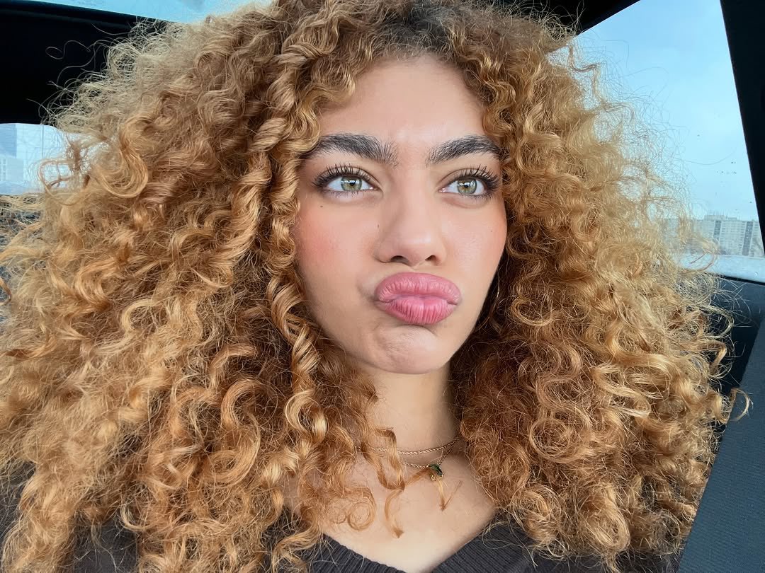 asturiat's tweet image. AND WHEN THE WORLD NEEDED HER MOST SHE CAME TO SERVE