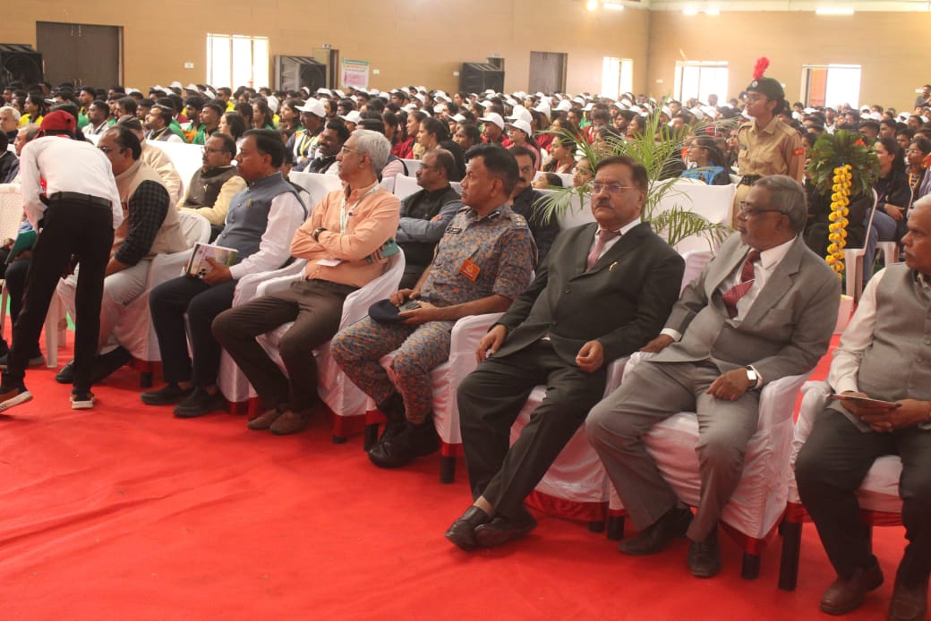 05NDRF's tweet image. 📌 @05BnNDRF
📍 Event: AVHAAN Programme – Opening Ceremony
🎯 Aim: Empowering NSS volunteers with specialized skills in disaster preparedness &amp;amp; emergency response
👥 Participants: National Service Scheme (NSS)
✨ AVHAAN, under the Chancellor’s Brigade, brings together NSS…