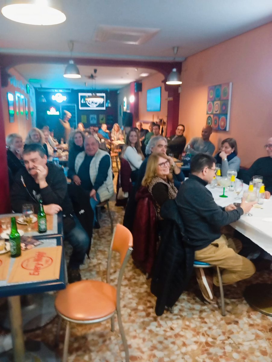 Espectacular el EVENTAZO de comedia ayer en el mítico PUB "EVERY NIGHT" de Torrent... Un puto flipe el ratito GUAPO que nos hizo pasar el genial MIGUEL SINCERO!!!

Volvemos el 13 de FEBRERO... Con el humor de CHEMI MORENO!!!

#PUB_EVERY_NIGHT #89BOSTEZOS #EL_CHANDRÍO_PRODUCCIONES