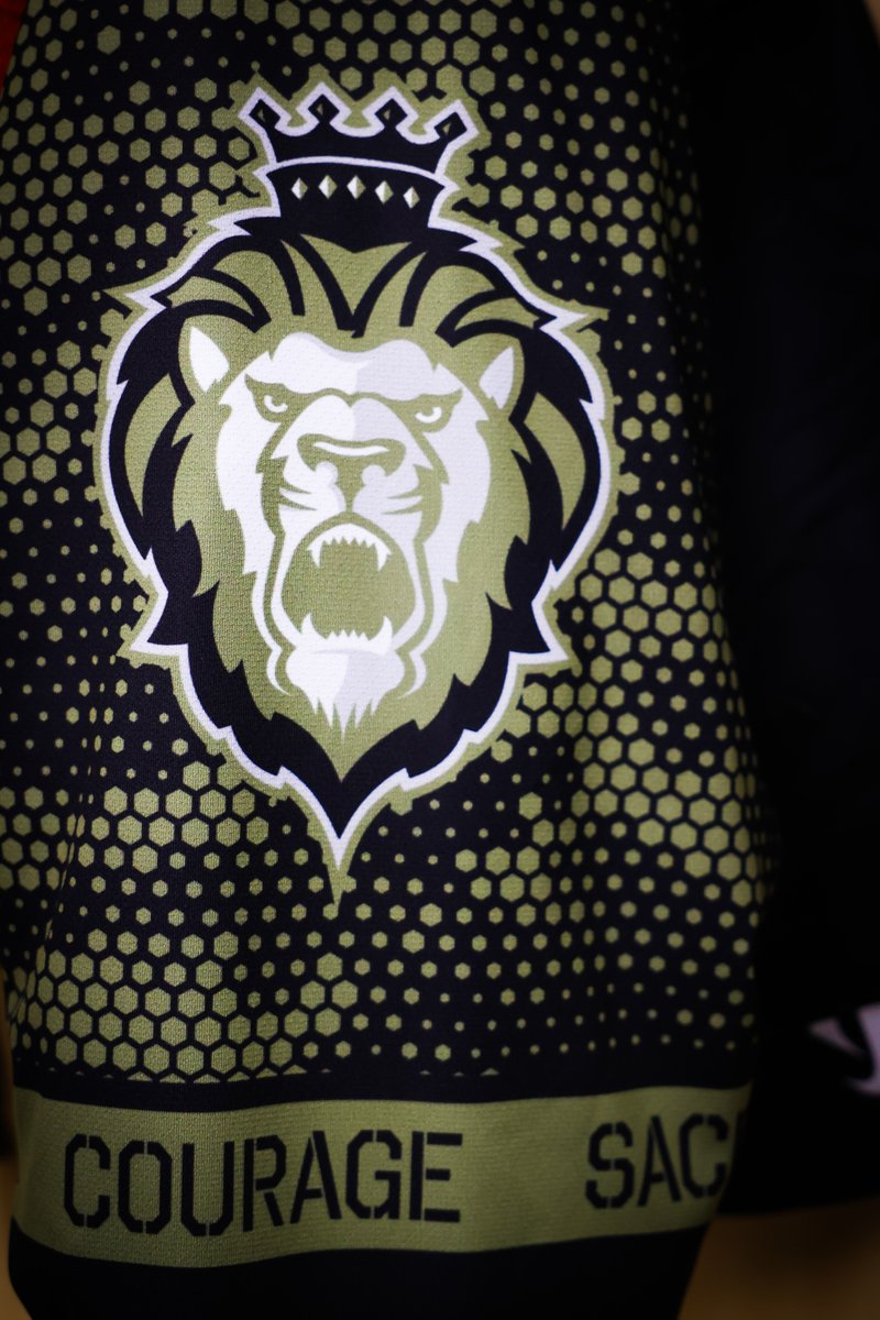 ReadingRoyals's tweet image. Saluting those who have and continue to serve during tonight's 𝙈𝙞𝙡𝙞𝙩𝙖𝙧𝙮 𝘼𝙥𝙥𝙧𝙚𝙘𝙞𝙖𝙩𝙞𝙤𝙣 𝙉𝙞𝙜𝙝𝙩!

Shop replica specialty jerseys at RoyalsTeamStore.com or bid on the Game-Worn jerseys by TEXTING “Royals” to 99192 to register for our game-worn jersey…