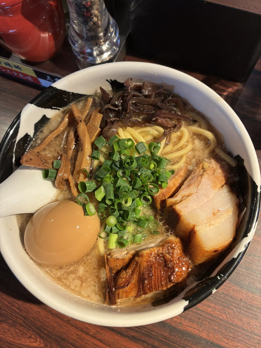 5Sentimental's tweet image. 大会前に食った武骨

今日の感想はやっぱりうまい