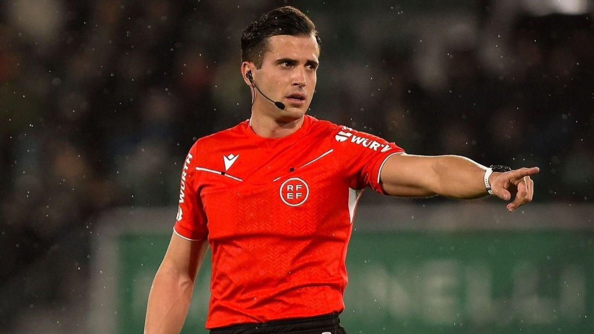 R.C.D. Mallorca 3 vs Athletic 2

Manos en un aérea si son penaltis, y exactamente las mismas en la otra no son nada, hace tiempo que no veía una robada tan lamentable, este ha sido el impresentable, a, y tres expulsados para los nuestros.

Dais puto asco <a href="/CTARFEF/">CTA</a>