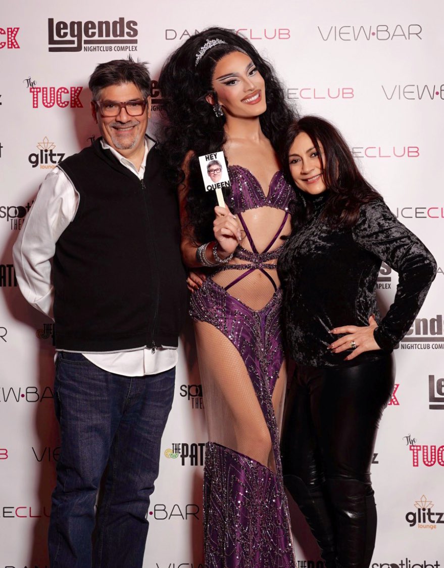salchica got more gifts than I did at the meet and greet btw
