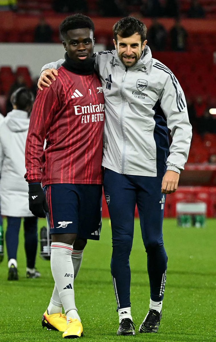 ArsenalBuzzCom's tweet image. 📸| Bukayo Saka with Arsenal's Fitness Coach Izan Martin 💭