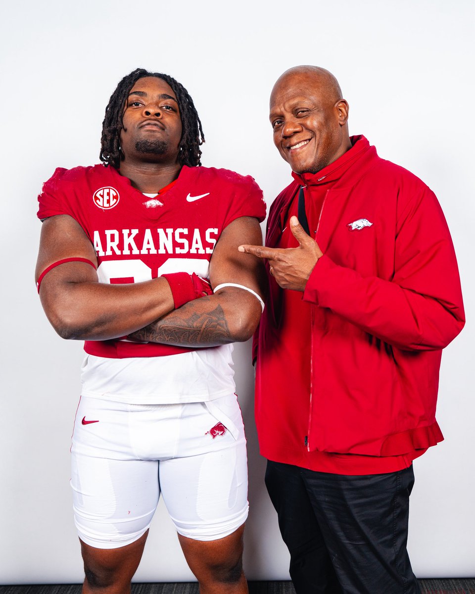 XadavienS's tweet photo. Woke up a razorback☀️🐗 #Committed #WPS @RazorbackFB https://t.co/IjBhpvENsu