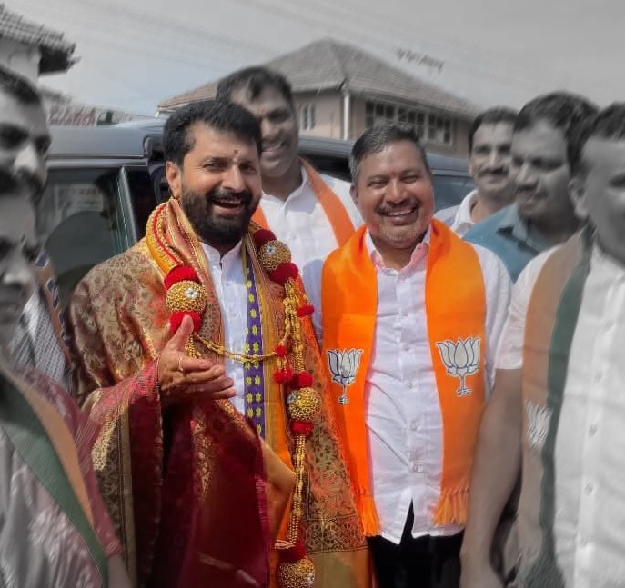 CementManju's tweet image. ಚಿಕ್ಕಮಗಳೂರು ಜಿಲ್ಲಾ ಸಹಕಾರ ಕೇಂದ್ರ ಬ್ಯಾಂಕ್ ಗೆ ನಿರ್ದೇಶಕರಾಗಿ ಆಯ್ಕೆಯಾದ ಶ್ರೀ @CTRavi_BJP ಅಣ್ಣನವರಿಗೆ ಹೃತ್ಪೂರ್ವಕ ಅಭಿನಂದನೆಗಳು

#CDCC #Chikkamagaluru #VishwanathGaddemane #CTRavi