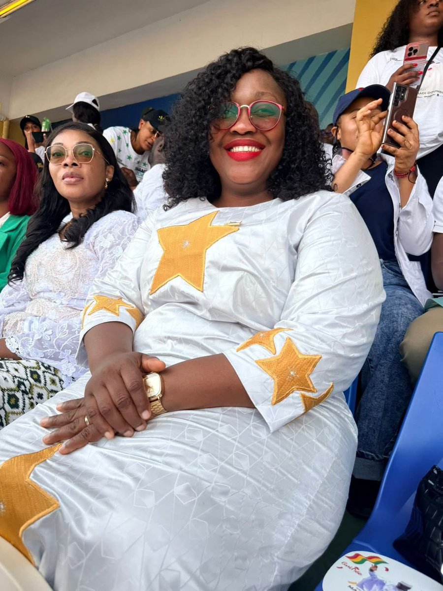J’ai eu l’honneur de participer à l’investiture du Président de la 5ᵉ République, S.E. Mamadi Doumbouya. Un moment historique porteur d’espoir et de renouveau. Hommage à la DG des Élections, professionnelle et intègre. Quand les femmes s’élèvent, la nation avance.
E.K