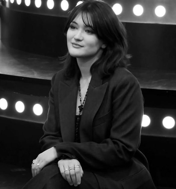 soupside's tweet image. happy isa briones day !!!